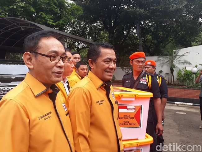 Giliran Partai Hanura Daftar Jadi Peserta Pemilu 2019