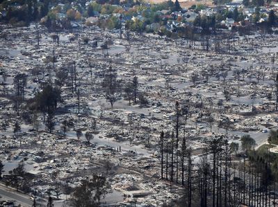 Foto: Ngeri! Penampakan Ribuan Rumah Ludes Dilalap Api di California