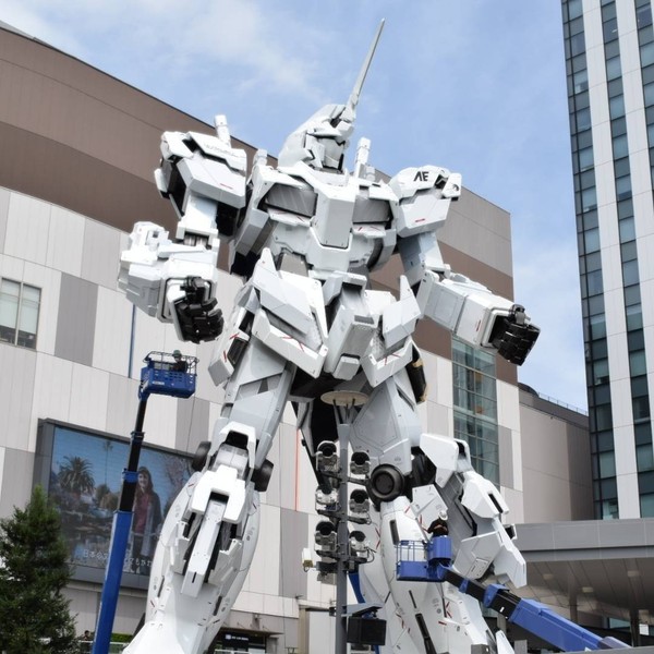 Gundam merupakan anime populer dari Jepang dengan aneka robot menjadi karakternya. Keberadaan Gundam raksasa di pelataran DiverCity Tokyo Plaza pun menjadi incaran traveler. Inilah Gundam yang sempat dipindahkan pada Maret 2017 lalu (darwinfish105/Youtube) Gundam merupakan anime populer dari Jepang dengan aneka robot menjadi karakternya. Keberadaan Gundam raksasa di pelataran DiverCity Tokyo Plaza pun menjadi incaran traveler. Inilah Gundam yang sempat dipindahkan pada Maret 2017 lalu (darwinfish105/Youtube)