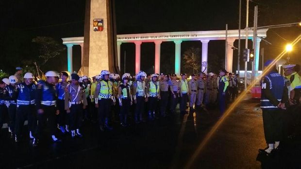 Apel petugas gabungan untuk penertiban strobo atau rotator