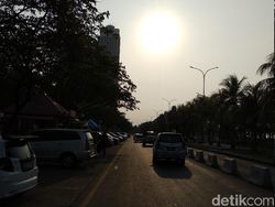 Kencan Singkat Xiaomi Mi A1 dan Vanka JKT 48