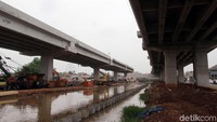 Pembangunan tol dilakukan dengan struktur melayang di atas Kalimalang dengan lebar jalan 2 x 14 meter, jalan berlapis aspal dengan jumlah dua lajur dan mampu untuk 3 kendaraan roda empat per lajur.