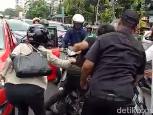 Jaga Emosi, Orang Jakarta Darah Tinggi Kalau Kena Macet