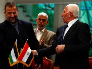 Potret Momen Penandatanganan Rekonsiliasi Hamas dan Fatah