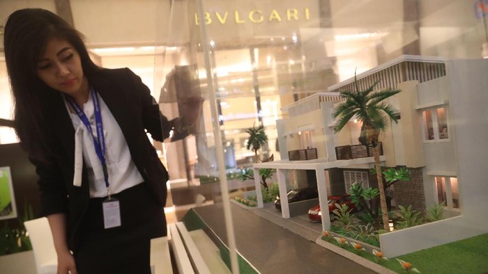 Merayakan hari jadi ke-48, Agung Podomoro Group menggelar pameran properti di Pacific Place Mall, Jakarta.