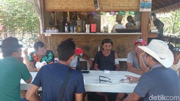 Saat ini Kanim Kelas I Mataram telah melakukan tindakan administratif keimigrasian kepada 60 WNA dan satu orang jalani proses hukum