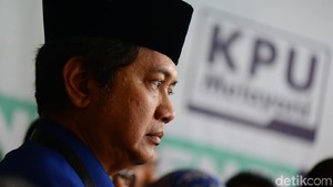 Wasiat Ramli Pada Keluarga: Dimakamkan di Sebelah Ibu Saat 