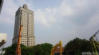 Banyak dugaan yang menyebabkan Gedung Perkantoran Menara Saidah di Jl MT Haryono ditinggalkan oleh para penyewanya (tenant) sehingga kosong tanpa penghuni sejak 2009 silam. Foto: Kanavino/detikcom