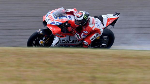 Jorge Lorenzo juga punya pengalaman buruk di kelas 250cc.