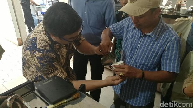 50 Petani Muda Jabar Dilatih Menanam Kopi di Hutan