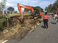 Ada Jalan Ambles di Lampung, PUPR Kirim Jembatan Darurat