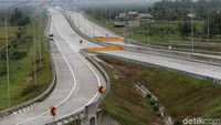 Beginilah penampakan jalan tol trans Sumatera. Tampak indah bukan?