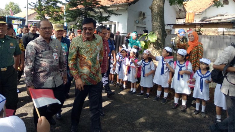 Dua Hari Jelang Lengser, Djarot akan Lembur hingga Tengah Malam Dua Hari Jelang Lengser, Djarot akan Lembur hingga Tengah Malam