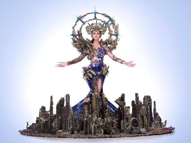 Sebelumnya Dea mengikuti Puteri Indonesia 2017 yang mewakili provinsi Jawa Tengah. Ia pun dinobatkan sebagai Puteri Indonesia Perdamaian. Foto: Instagram Dea Rizkita