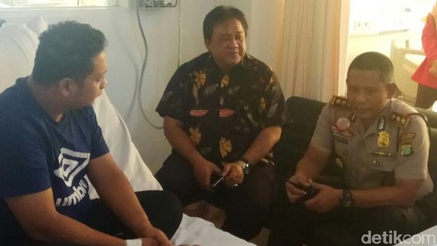 PNS Korban Penyerangan Dijenguk Pejabat Kemendagri 