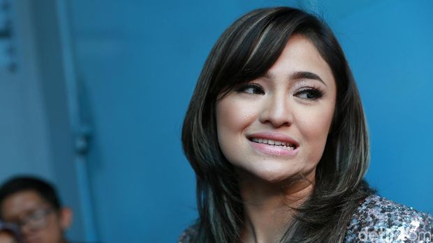 Marshanda, artis cantik pengidap gangguan bipolar juga mengaku minim benzodiazepin jenis alprazolam.