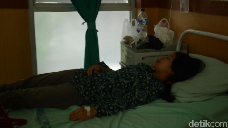 Jarum Pentul di Perut Gadis asal Rembang Akhirnya Bisa Keluar Jarum Pentul di Perut Gadis asal Rembang Akhirnya Bisa Keluar