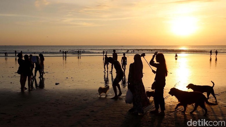Kejar Target Wisatawan Asing 2017 Pemerintah tengah mengejar target wisatawan 17 juta wisman 2017. Target itu akan naik menjadi 20 juta wisman pada 2019.