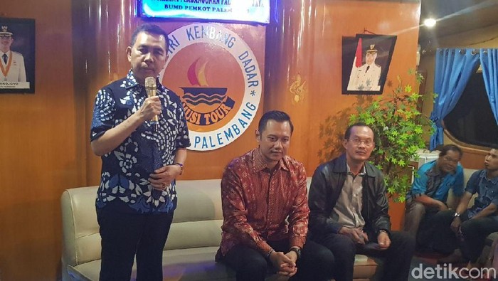 Ishak Mekki menyatakan siap maju Pilgub Sumsel