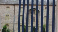 Selama tur traveler akan diajak berkeliling bekas penjara dan sambil diceritakan soal sejarahnya, serta ada berbagai aktivitas lainnya yang ngeri-ngeri seru dan sayang dilewatkan (Shepton Mallet Prison)
