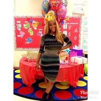 Patrice Brown pernah dikecam oleh netizen karena tampil seksi saat mengajar anak-anak kelas 4 SD. Tak sedikit pengguna Twitter mengkritik busana Patrice karena dianggap kurang sopan untuk mengajar anak-anak yang masih berusia 8 sampai 10 tahun. Foto: Instagram