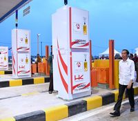 Saat Jokowi Resmikan Tol Pertama di Sumatera Selatan