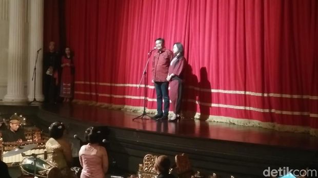 Kapolda hingga Pangdam Ikut Nonton Ketoprak Humor Bareng Djarot
