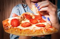 Ini 5 Makanan yang Tak Disarankan Dipesan Melalui Layanan <i>Room Service</i>