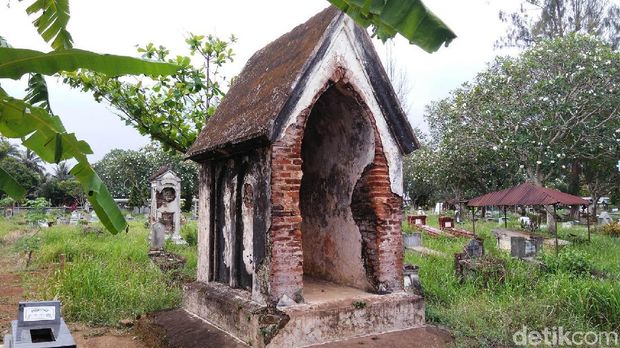 Salah satu makam orang Belanda di Purworejo