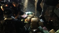 Pengiriman ganja itu menggunakan truk dari Tangerang ke Jakarta menggunakan truk (Foto: Dok. Istimewa)