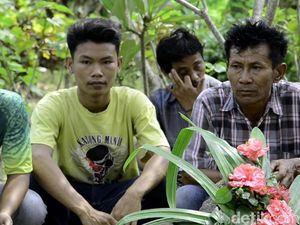 Suporter Persip Pekalongan Ikut Antar Jenazah Banu ke Pemakaman