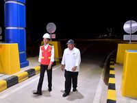 Saat Jokowi Resmikan Tol Pertama di Sumatera Selatan
