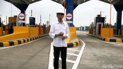 Jokowi Resmikan 2 Ruas Tol Trans Sumatera