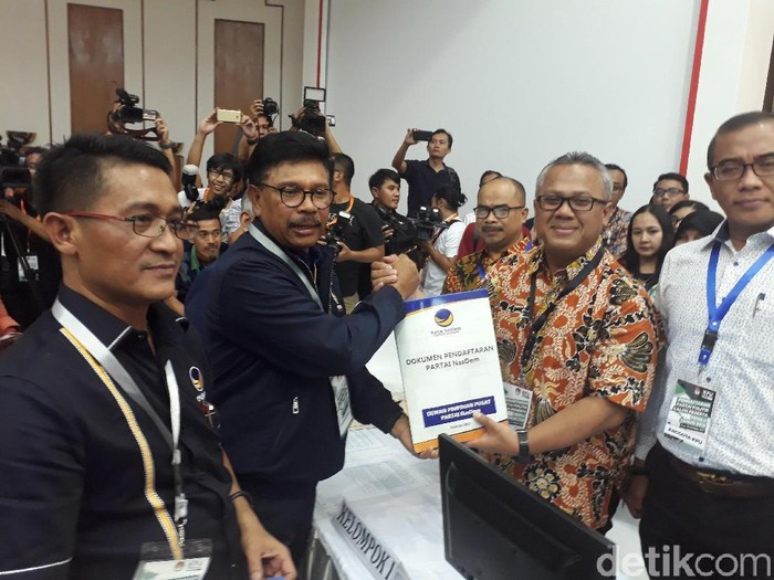 Bawa 39 Boks Dokumen, NasDem Daftar Jadi Peserta Pemilu 2019