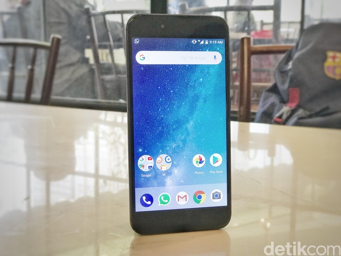 Xiaomi Mi A1. Foto: detikINET/Adi Fida Rahman Xiaomi Mi A1. Foto: detikINET/Adi Fida Rahman