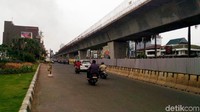 Rencananya target penyelesaian LRT ini akan rampung tahun depan untuk ASEAN Games.