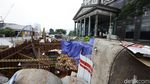 Foto: Penampakan Longsor di Depan Menara Saidah