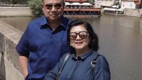 Kemudian Bu Ani kembali mengunggah foto wisata keluarganya di sebuah kota yang kemungkinan besar ada di benua biru, Eropa (Dok. aniyudhoyono/Instagram)
