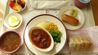 Salah satu rumah sakit di Malvern, Australia sajikan lamb tagine untuk pasien. Lengkap dengan sandwich, brokoli, jagung, buah dan roti. Foto: Istimewa