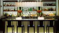 Daniel berlokasi di Manhattan, New York. Dengan membayar $234 (Rp 3,1 juta), pengunjung bisa menikmati 7 course menu. Salah satunya Guinea hen dengan rum dan violet glazed plum. Daniel Boulud, pemiliknya, merupakan chef Prancis terkenal yang punya restoran di banyak negara. Foto: Istimewa
