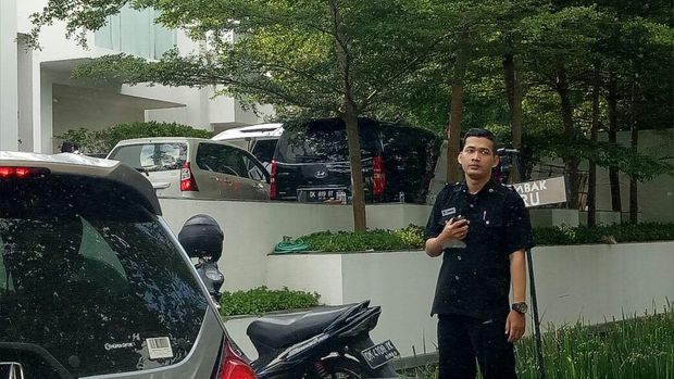 Suasana di depan lokasi pernihakan Derby Romero dan Claudia.