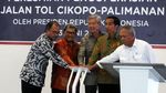 Gaya Jokowi Resmikan 297 Km Tol Baru di RI