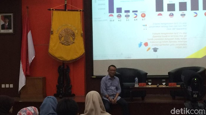 Dirjen Pajak Beri Kuliah Soal Penerimaan Pajak ke Ratusan Mahasiswa UI