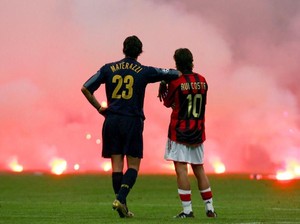 Materazzi, Rui Costa, dan Asap yang Mengepul di San Siro