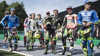 Ini dia peserta adu balap motot listri mini. Terlihat keren, tapi tunggu saja sama mereka menunggangi motor listrik yang imut-imut (Mirco Lazzari gp/Getty Images)