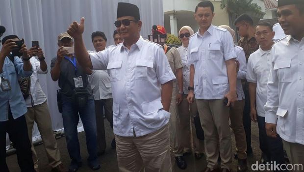 Prabowo Subianto dan Gerindra ke KPU