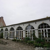 Sejak di pintu masuk, pengunjung Pairi Daiza sudah dimanjakan dengan keindahan tempat ini yang awalnya merupakan sebuah rumah dari keluarga Val de Beaulieu. Foto: Eny Kartikawati/Wolipop