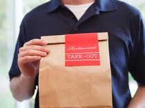 Pria Ini Diburu Polisi usai Diduga Curi Makanan Rp 2 Juta di Terminal