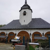 Pairi Daiza itulah nama kebun binatang yang berada di Brugelette, Brussels, Belgia ini. Untuk mencapai tempat ini dari pusat kota Brussels, dibutuhkan waktu satu jam berkendara. Dan kebun binatang ini letaknya cukup tersembunyi karena tidak cukup banyak papan petunjuk yang ditemukan untuk mengarah ke lokasi tersebut. Foto: Eny Kartikawati/Wolipop