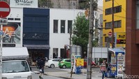 Dari mesin ini kita bisa memilih aneka minuman dengan harga yang cukup murah. Rata-rata harganya mulai dari 110 Yen sampai 150 Yen per botolnya (Wahyu/detikTravel)